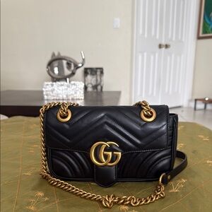 Black and Gold Chevron Crossbody Bag with Iconic Chain